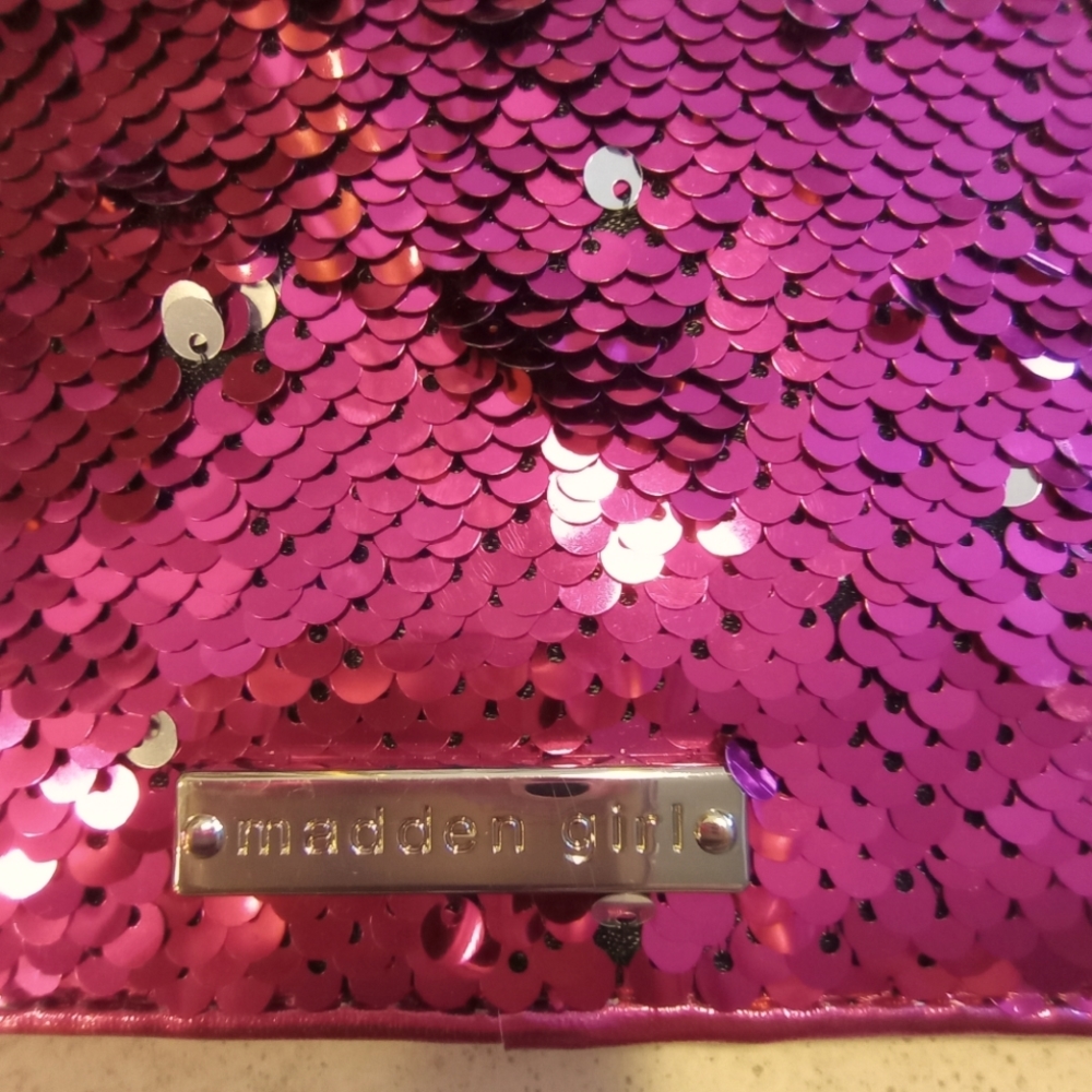 Wallet Card Holder. MADDEN GIRL. Fushia & Silver Sequines. Slots 7" Wide.
